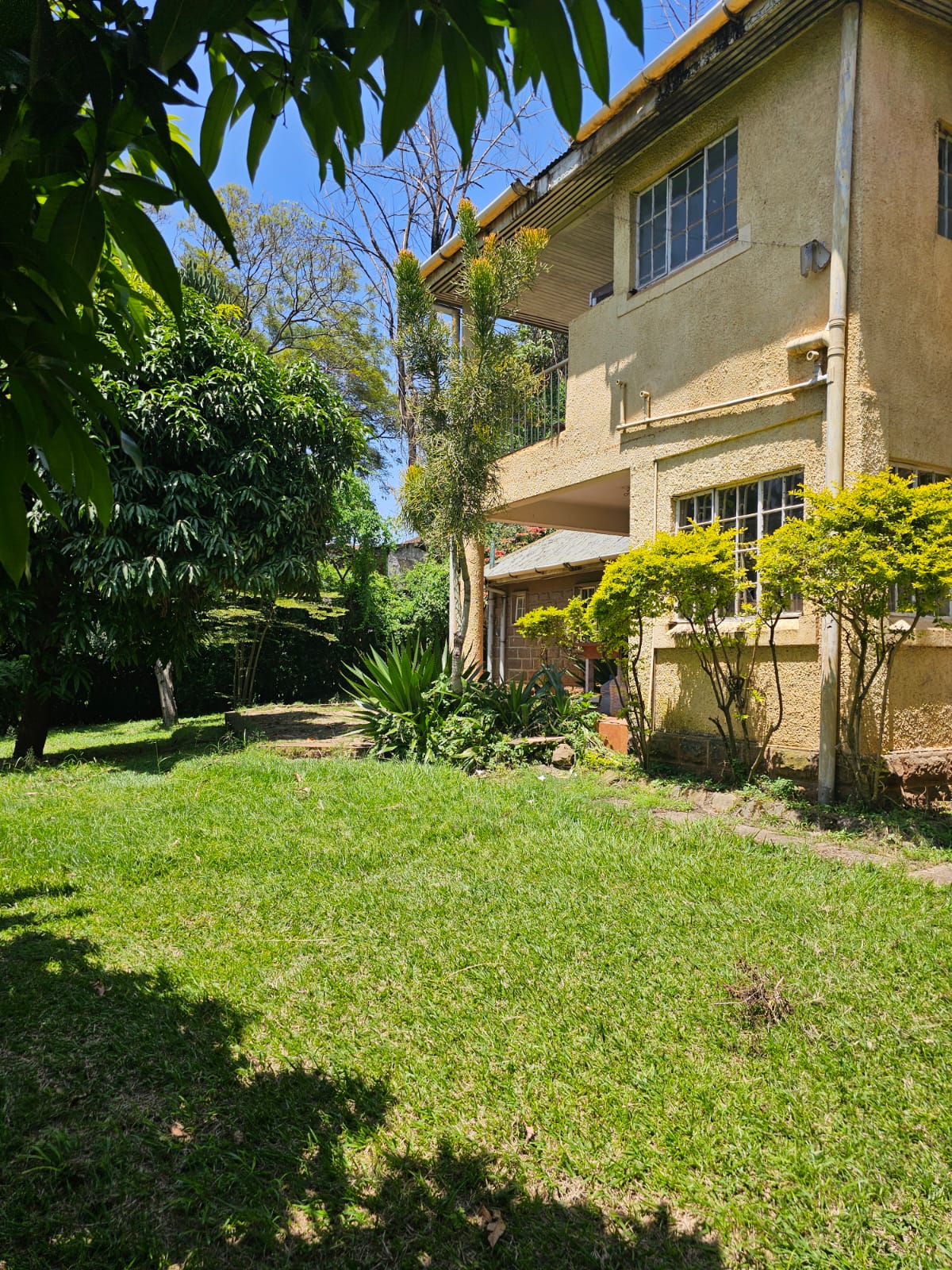 0.5 acre Along Riara Road
